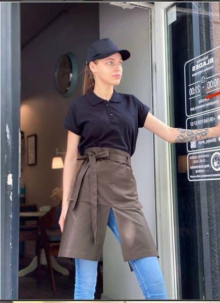 Medium Waiter (Brown)